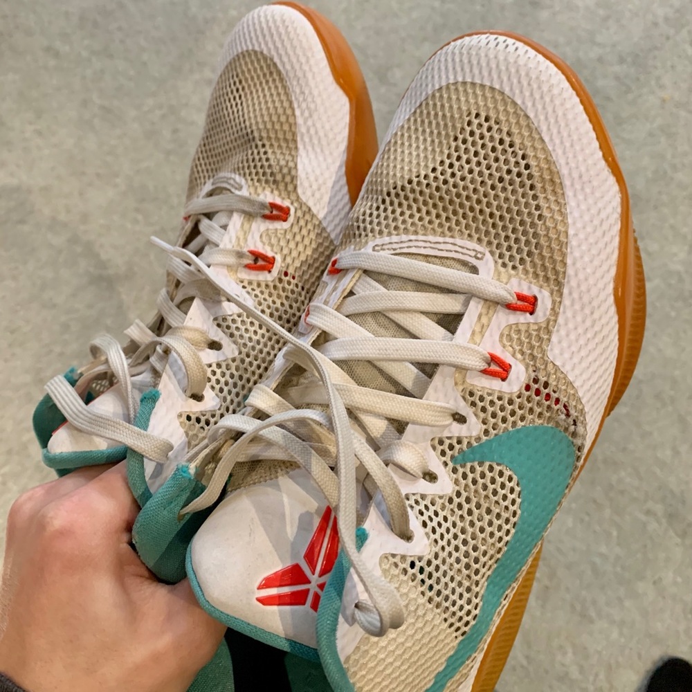 Kobe 11 summer em